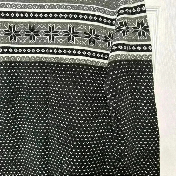 Denver  Hayes Sweater Crew Neck Grey/White/Black Size Medium - Picture 10 of 16